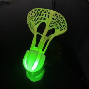 耐打儿童发光的羽毛球训练夜光羽毛球镂空晚上绿球闪光球球头耐用