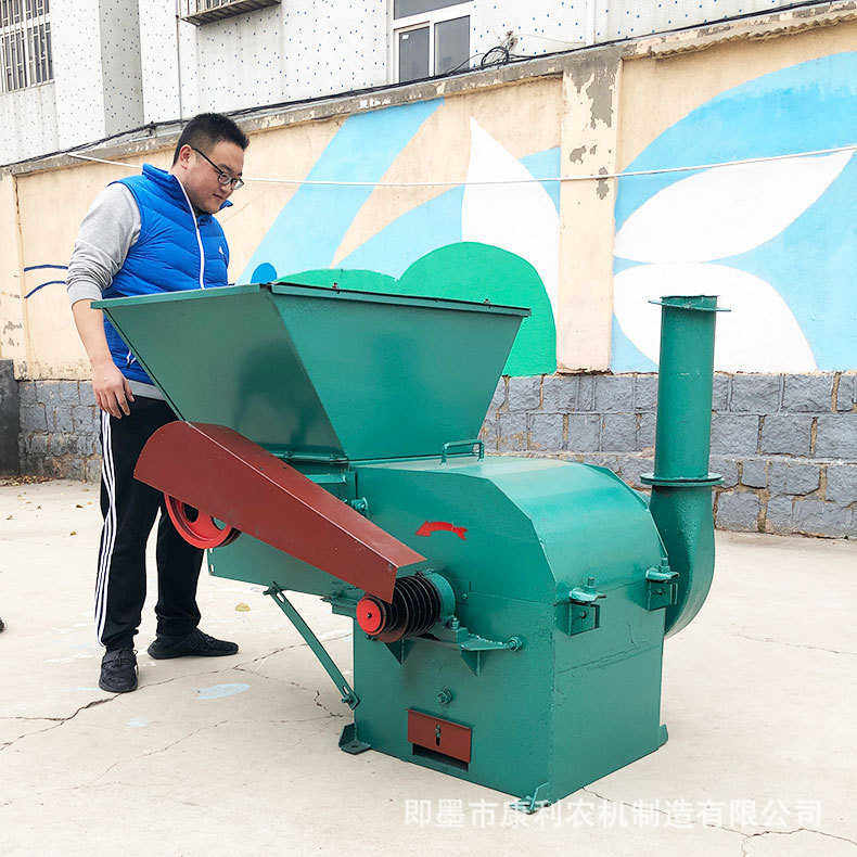 立斗大型三相电锤片式饲料青贮草料粉碎机养饲玉米芯棒桔杆打草机