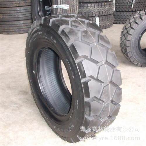 双钱钢丝叉车轮胎 650R10 225/75R15 REM6 港口机械轮胎
