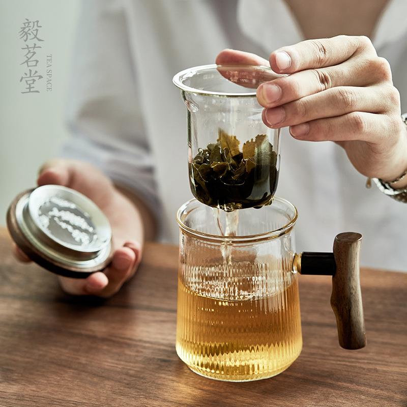 新款直销日式耐热玻璃杯茶水分离带盖办公杯过滤茶杯胡桃木带把杯