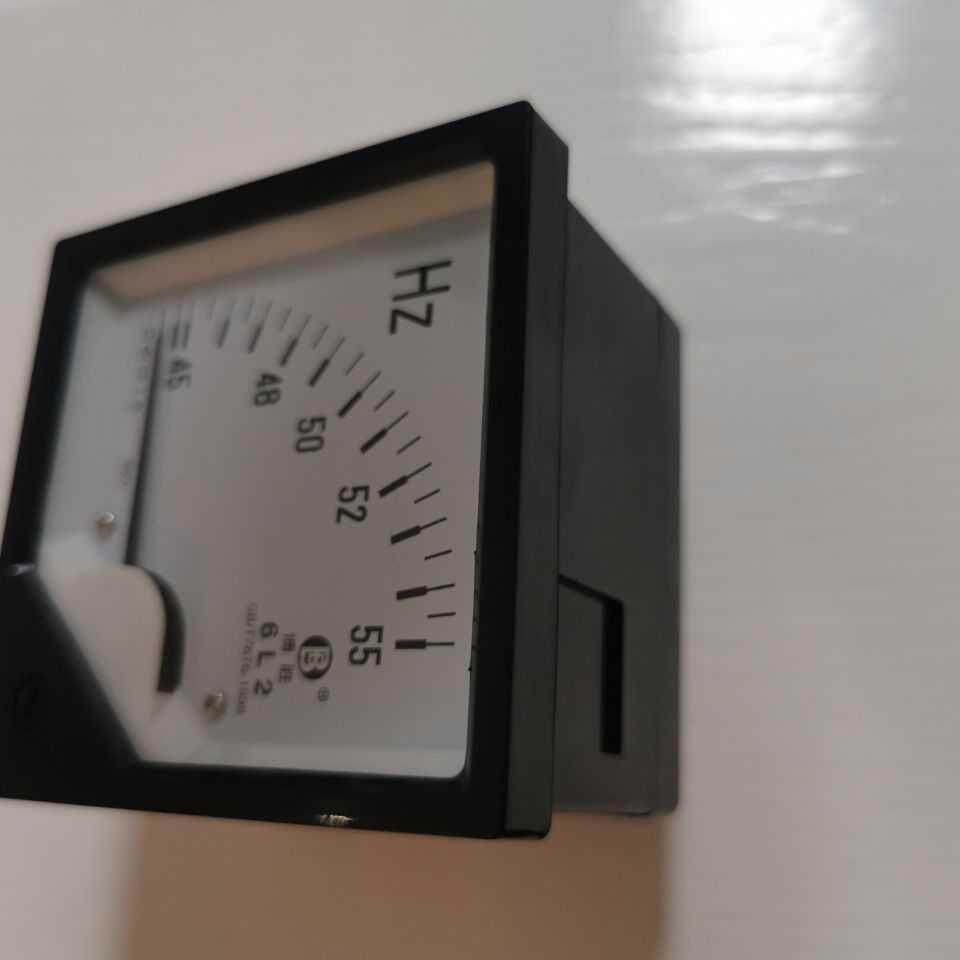 30 50 75 100 120千瓦柴油发电机组6L2指针式电压 频率表三相380V