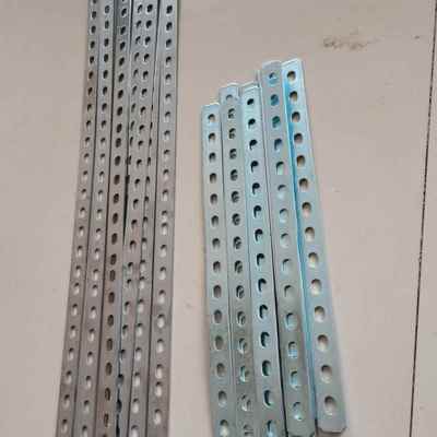 不锈钢板带孔铁条直条扁条加厚神器强力带孔扁条铁片改装角片