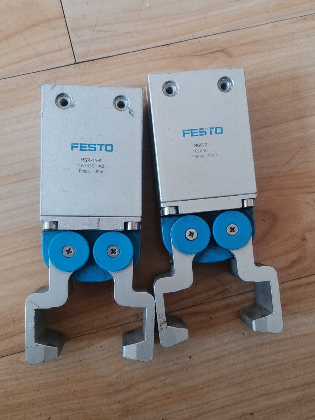 二手费斯托手指气爪HGR-25-A 成色一般，功能正常，看好