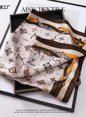 70 Square scarves and silk scarves with retro letters 丝巾