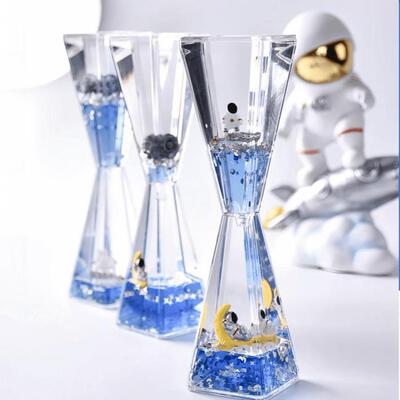 沙漏太空人流体电脑桌摆件高级感小众流沙瓶油滴装饰品创意办公桌