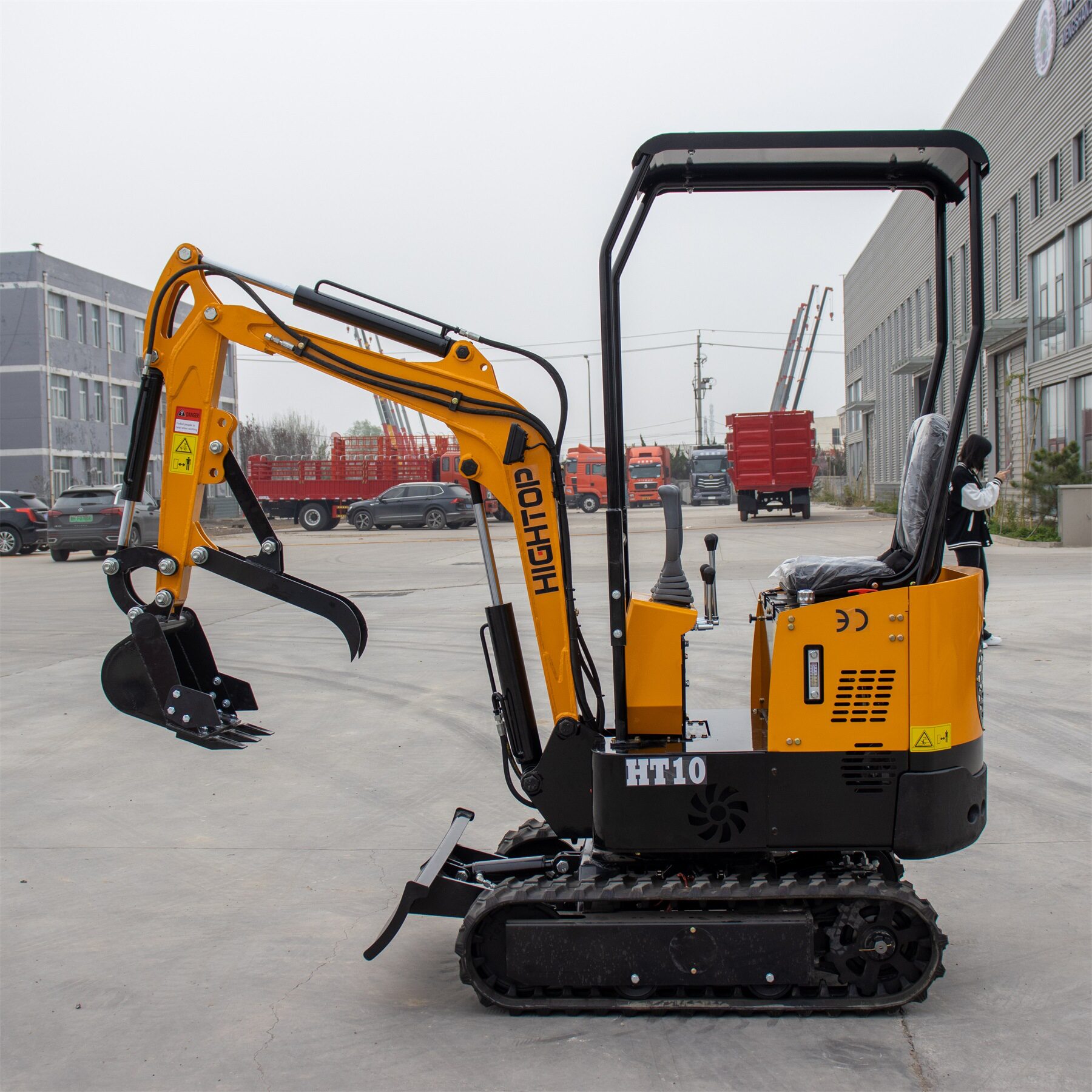 出口美国ht10迷你挖掘机 农用开沟机epa认证履带小挖机