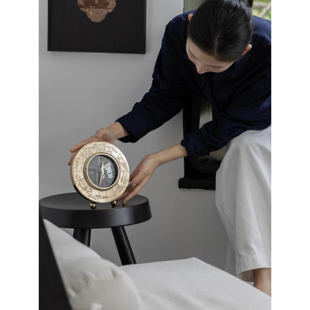 印度舶来品铝镀古铜座钟“地球仪”手工复古客厅摆件工厂新品