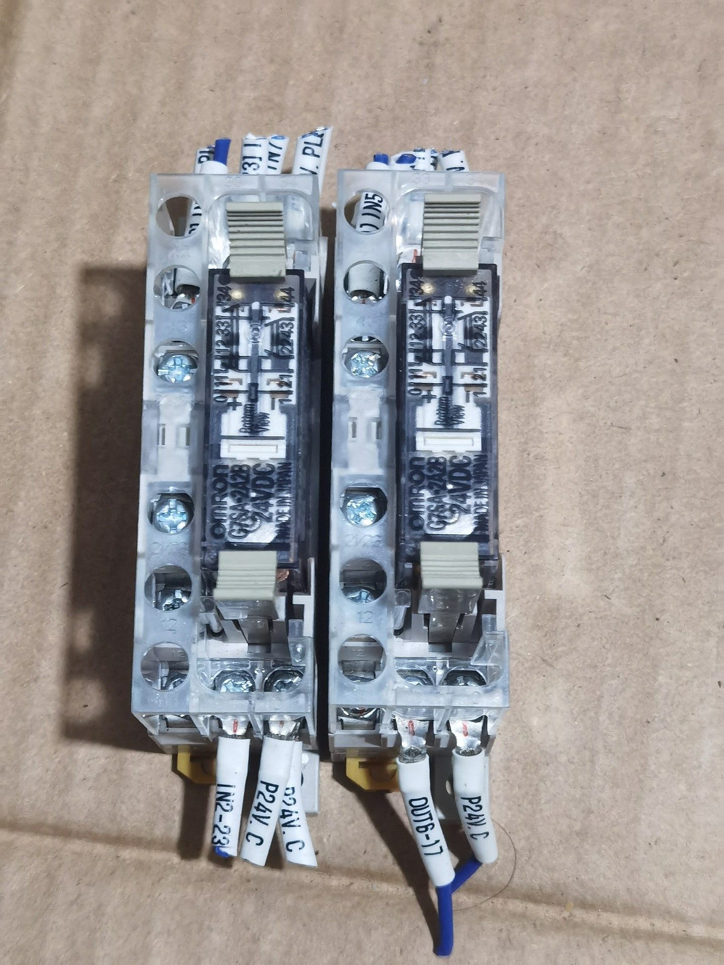 欧姆龙继电器P7SA-10F-ND闲置拆机详见下图