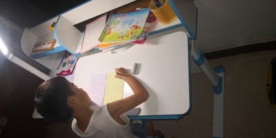 简述护童儿童学习桌怎么样,确定质量很烂吗?真相内幕揭秘