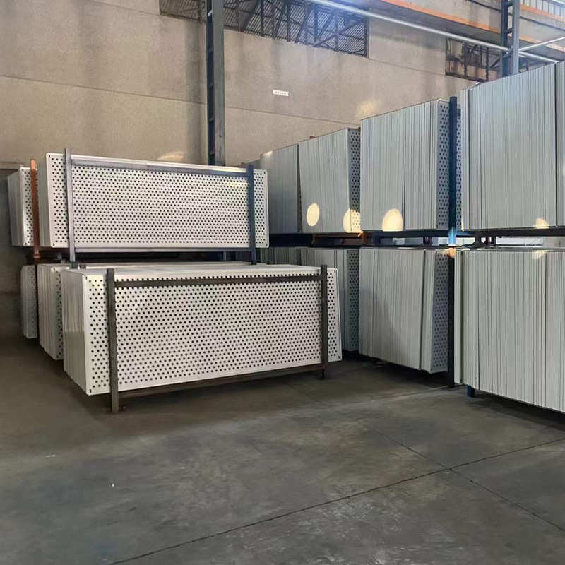 孔漆市政道路冲防风空防工地隔离护板铁皮镂安全沿海烤镀锌板围挡