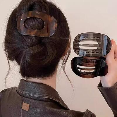 Abalone-shaped hair clip that doesn't press on the head, fla
