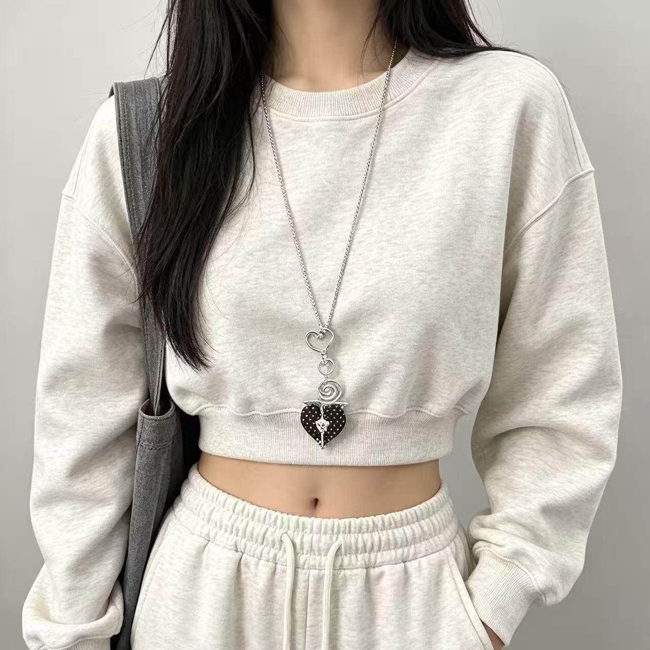 韩系心形星星吊坠项链女小众设计时尚气质毛衣链爆款颈链挂脖配饰