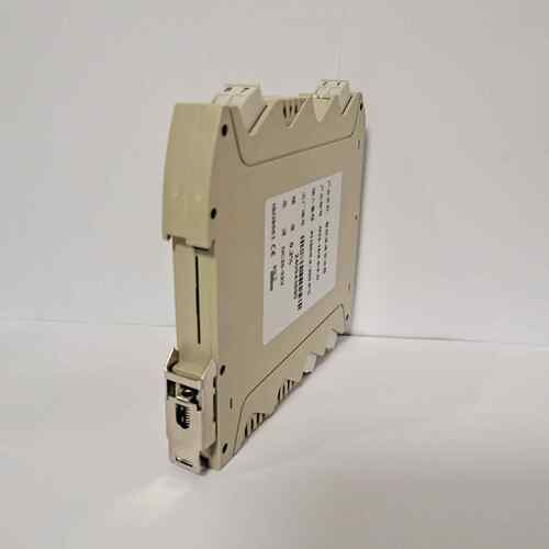 ZYSNSOR温度变送器 PT100输入 ，输出4-20MA对应0-200℃