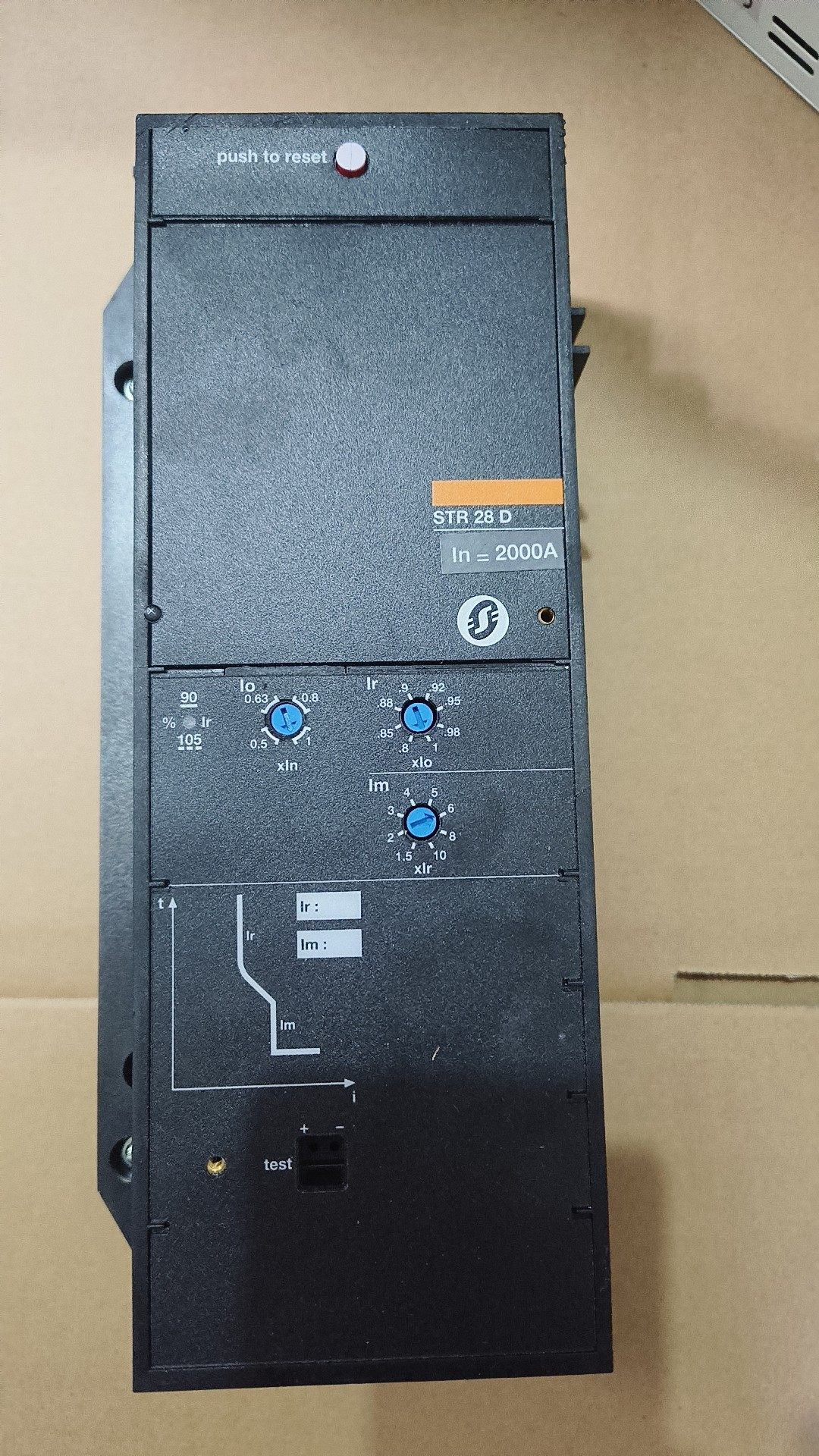 梅兰框架断路器STR 28D型控制单元，2000A   1只