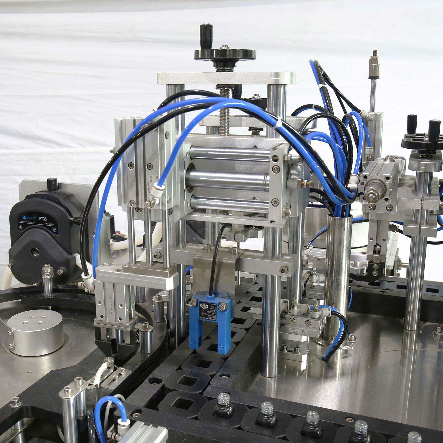 指甲油灌装机指甲油胶自动灌装锁盖机指甲油自动分装机