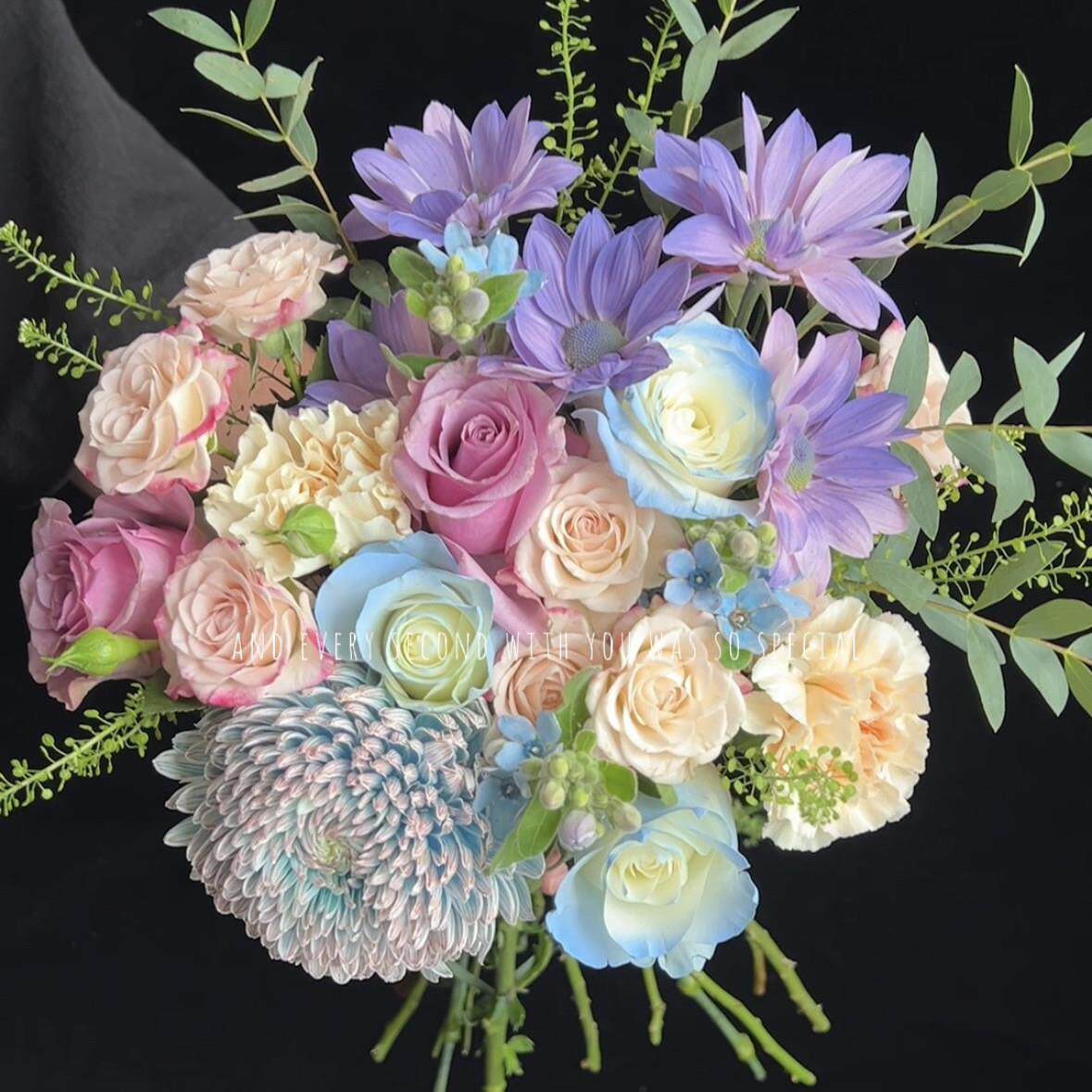 新品极光蓝紫色花束 鲜花混搭云南鲜切花基地直发 品种混搭