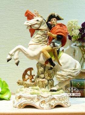 高档欧式陶瓷工艺品办公桌面客厅玄关屏风柜摆件饰品拿破仑摆设