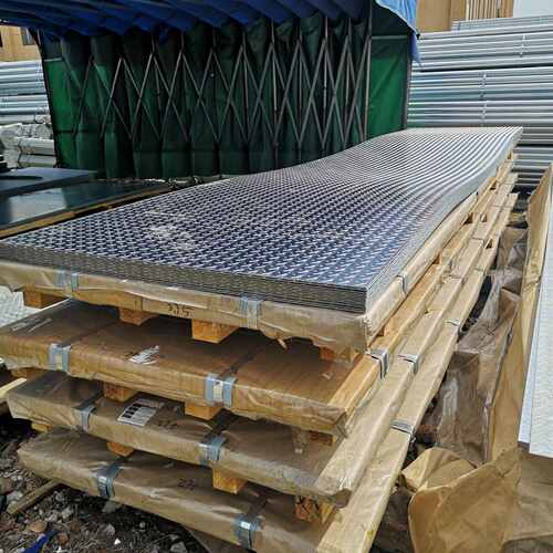 镀锌花纹板 镀锌钢板 热镀锌沟盖板 楼梯踏步板 剪板折弯冲孔