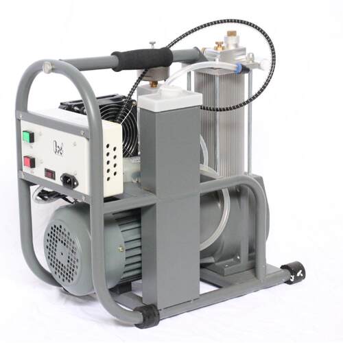 -E-1厂家直销风冷+水冷高压无油打气机可连续工作8小时