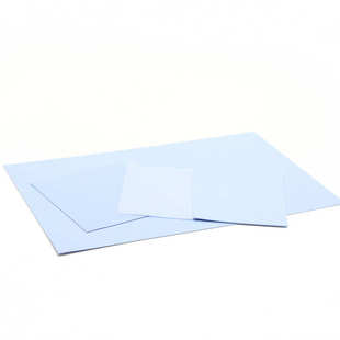 高韧性蓝色导热硅胶片材生产2W高导热系数带玻纤散热传热垫0.5mm