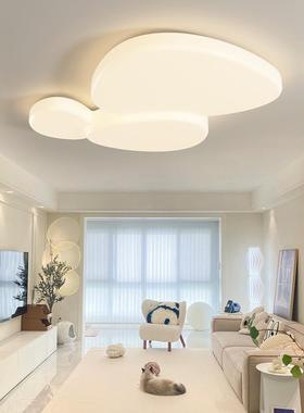 2371客厅灯主灯奶油风205年约新款吸顶灯现代简大卧室广东中气山