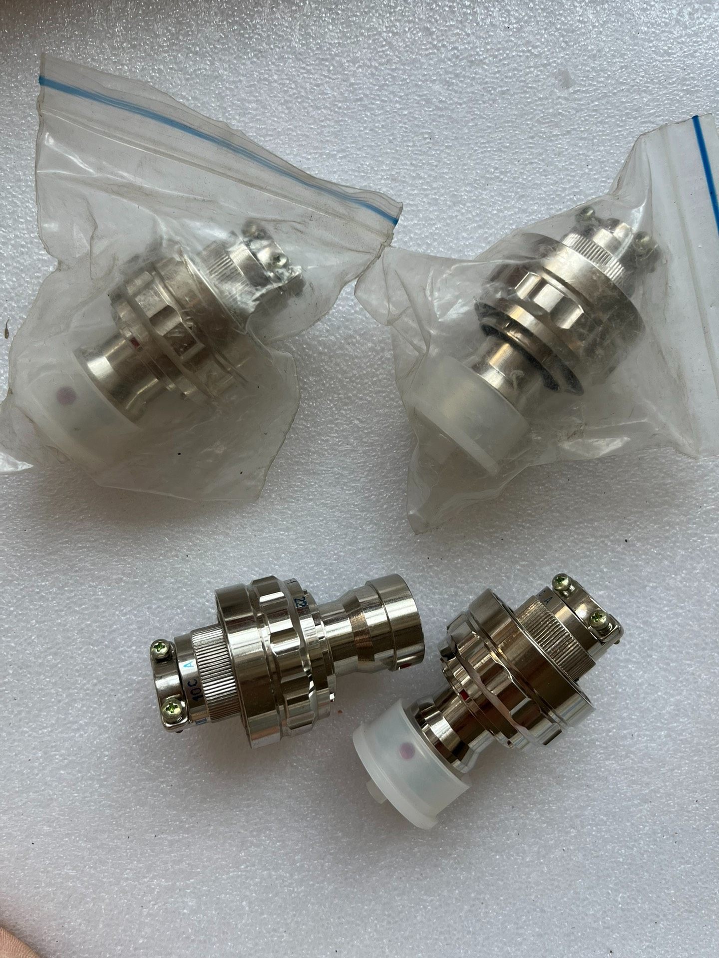 全新库存，200一个懂的来