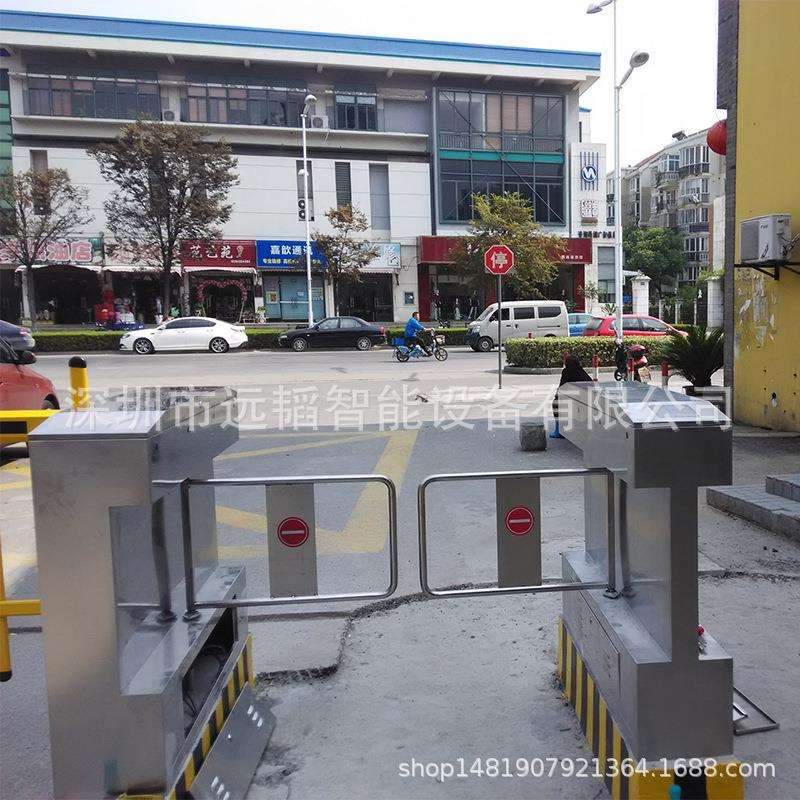 工厂入口远程芯片识别通道摆闸设备企业员工进出考勤管理门禁系统