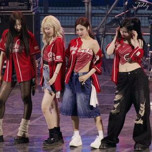 aespa女团宁艺卓校庆同款 Kpop红色打歌服JAZZ嘻哈爵士舞球衣开衫