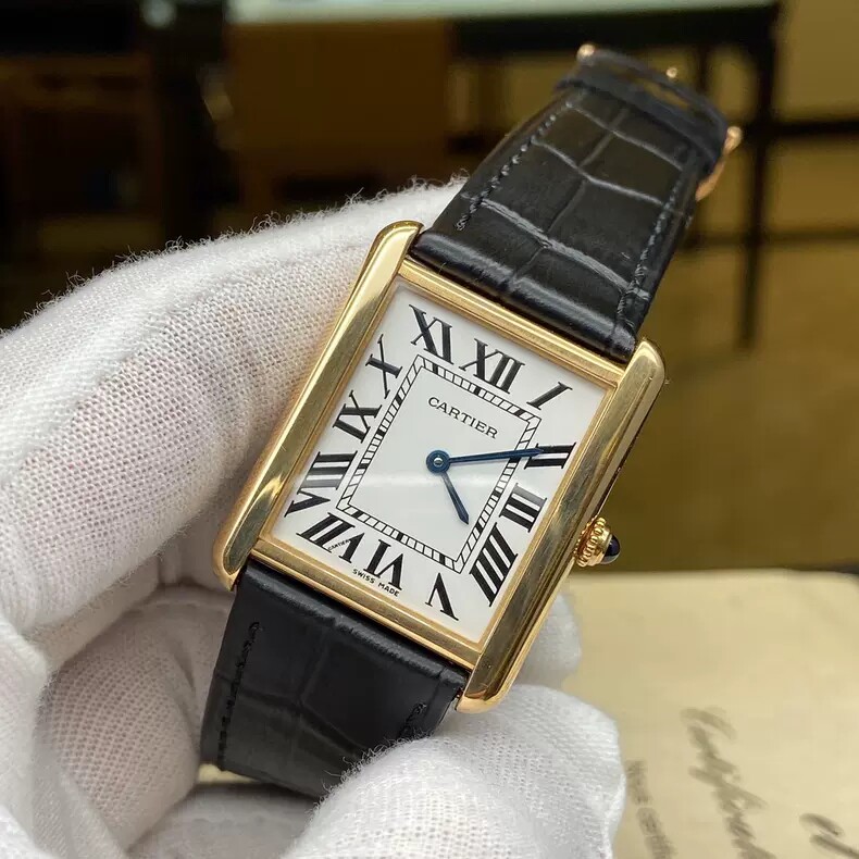 98新卡地亚坦克系列18K黄金中号34*27MM石英女表W5200004金表