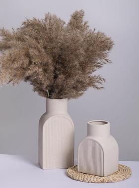 新款北欧风陶瓷素烧花瓶创意白色带复古斑点花插极简酒店家居摆件