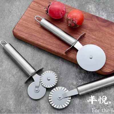 不锈钢披萨刀滚刀滚轮刀创意单轮双轮花边切面滚轮切饼器厂家