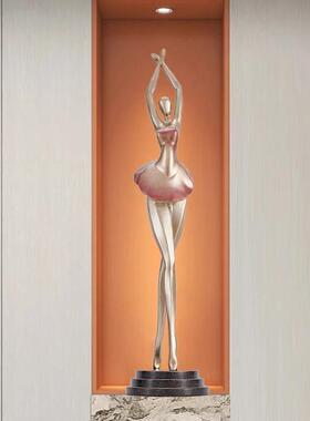 入户玄关轻奢抽象艺术人物摆件客厅电视柜竖高细长落地软装装饰品