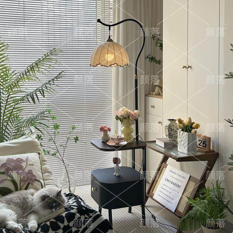 中古风卧室床头柜台灯一体客厅沙发旁边落地灯置物架氛围感钓鱼灯