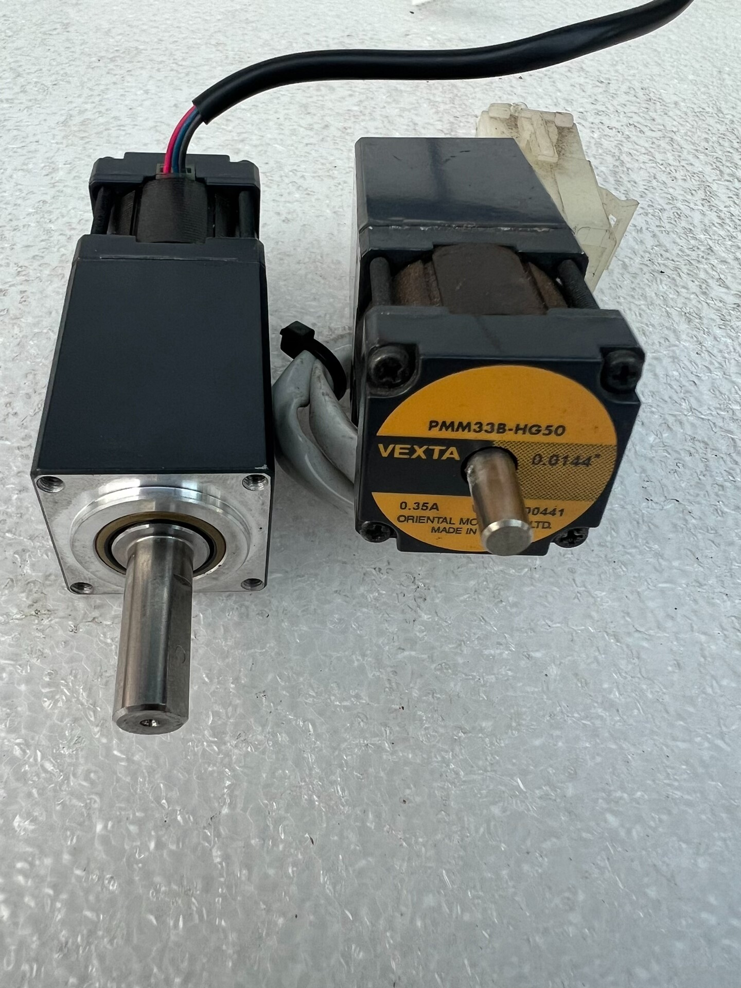 东方马达 PMM33B-HG50 PMM33A-HG100