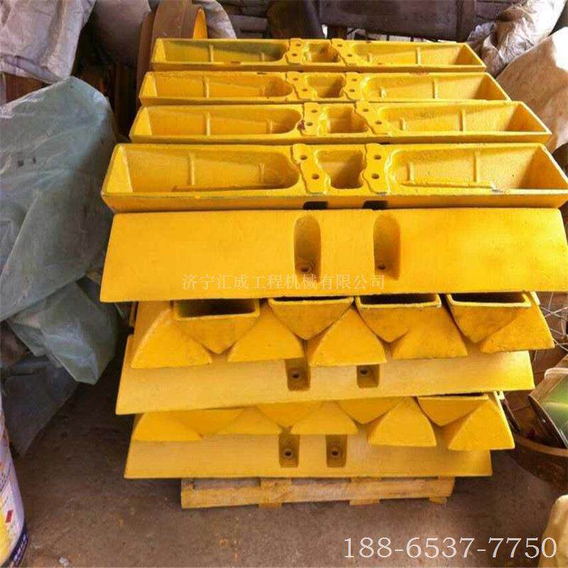 绵阳山推配件SD32推土机发动机变速箱工作泵山推SD32全车配件