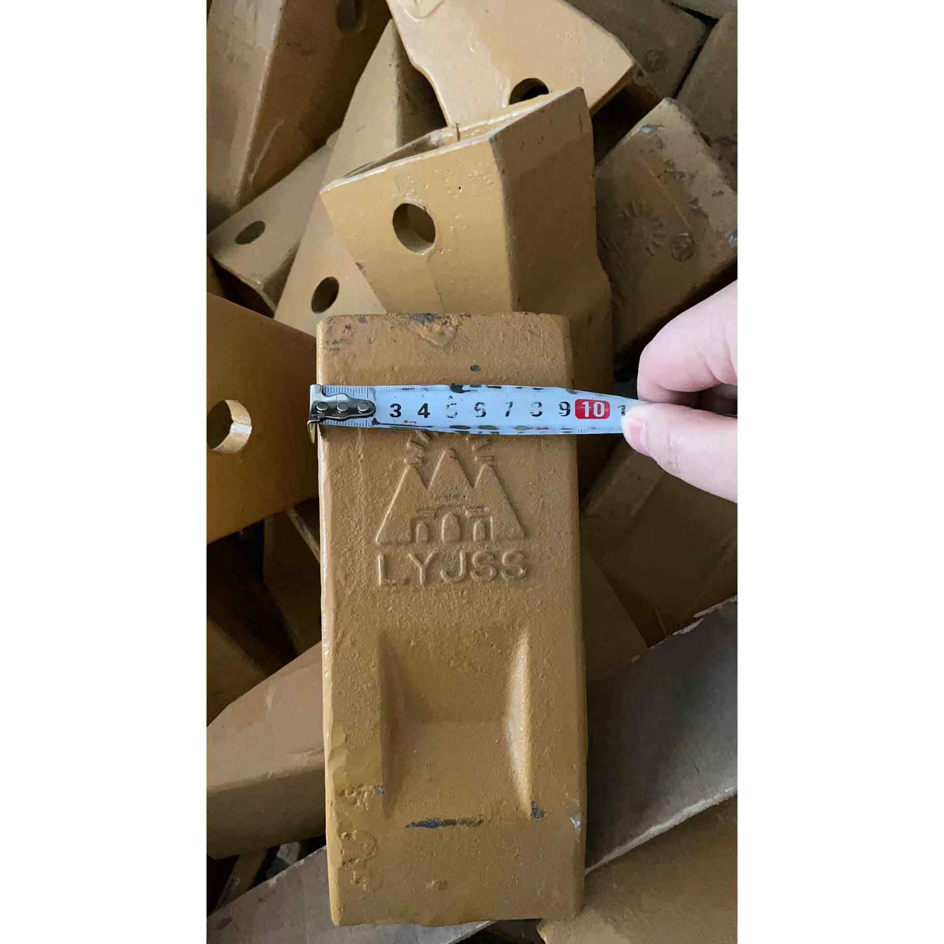 山工660装载机铲车配件 斗齿 齿套 洛阳钢锋锰钢齿套