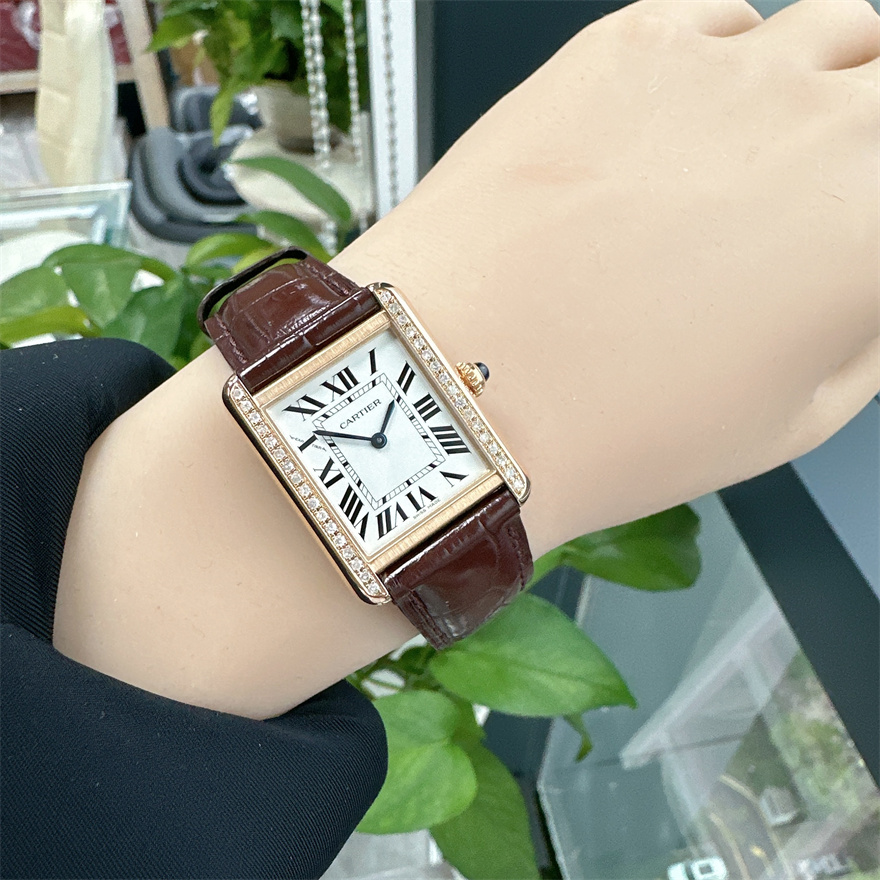 一口价98新卡地亚坦克系列石英女士手表后镶钻腕表玫瑰金W5200024
