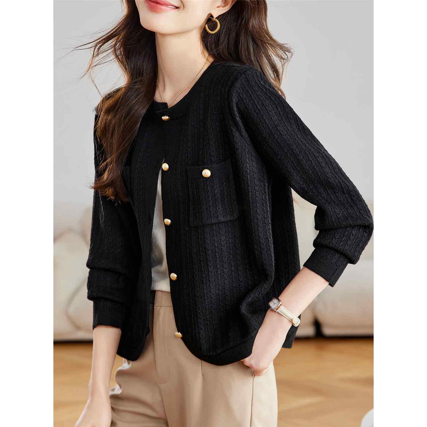 黑色宽松圆领小香风短款针织衫毛衣外套女春秋外搭开衫高级感披肩