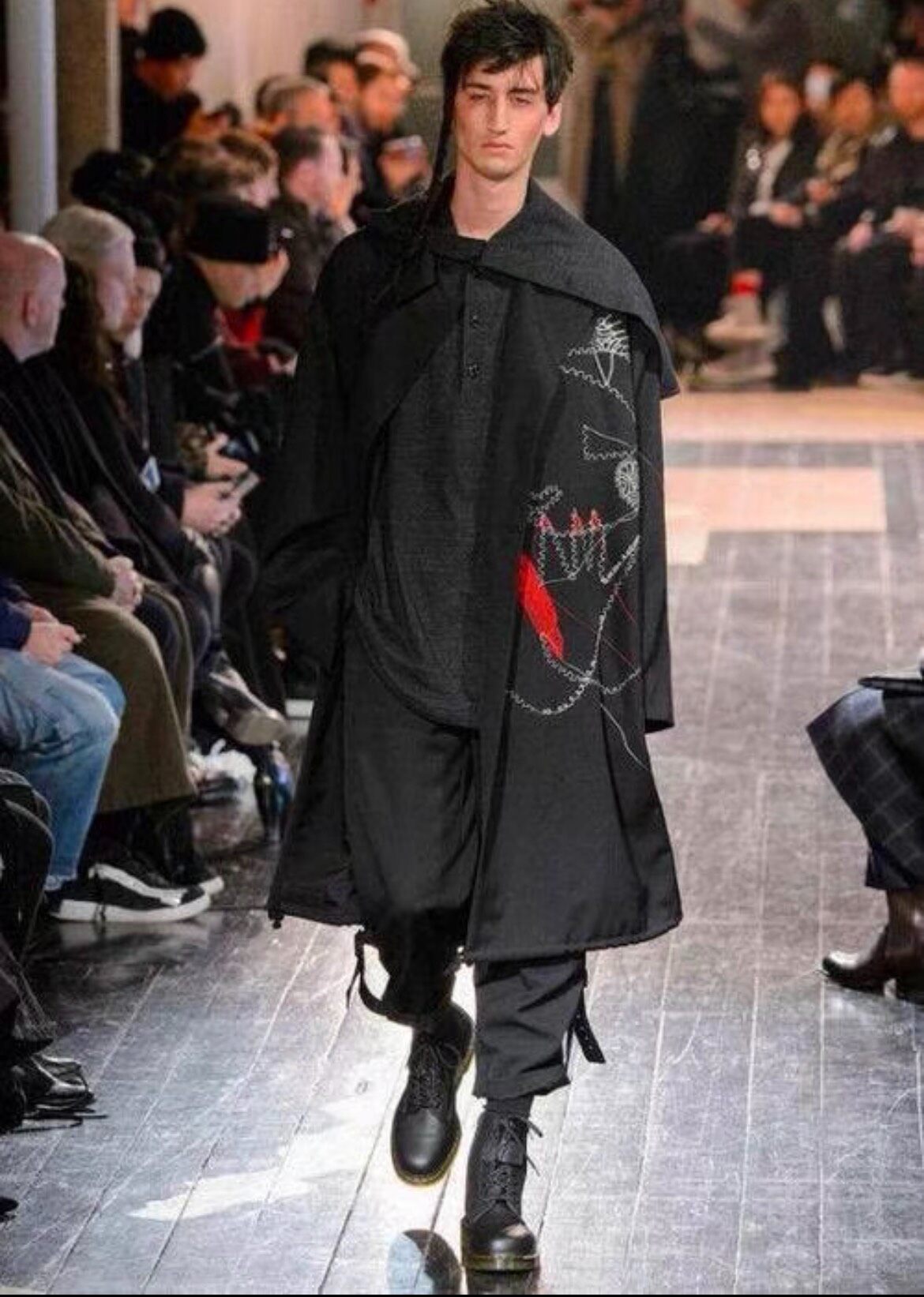 Yohji Yamamoto Black Wool Embroidery Coat — label