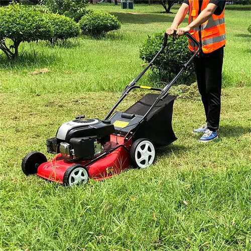 厂家热销打草碎草机 荒草清理剪草机 自走式柴油割草粉碎机