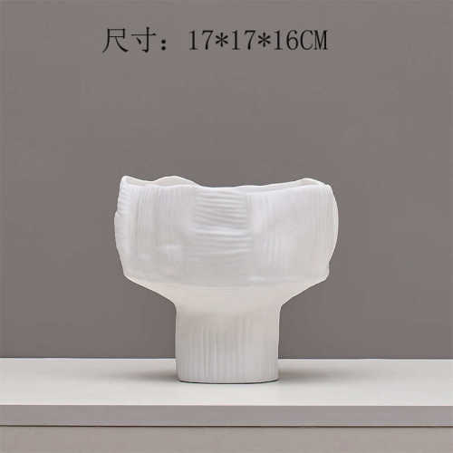 现代简约装高脚家居饰品软售楼部北欧样板间器大口花树脂花瓶条纹