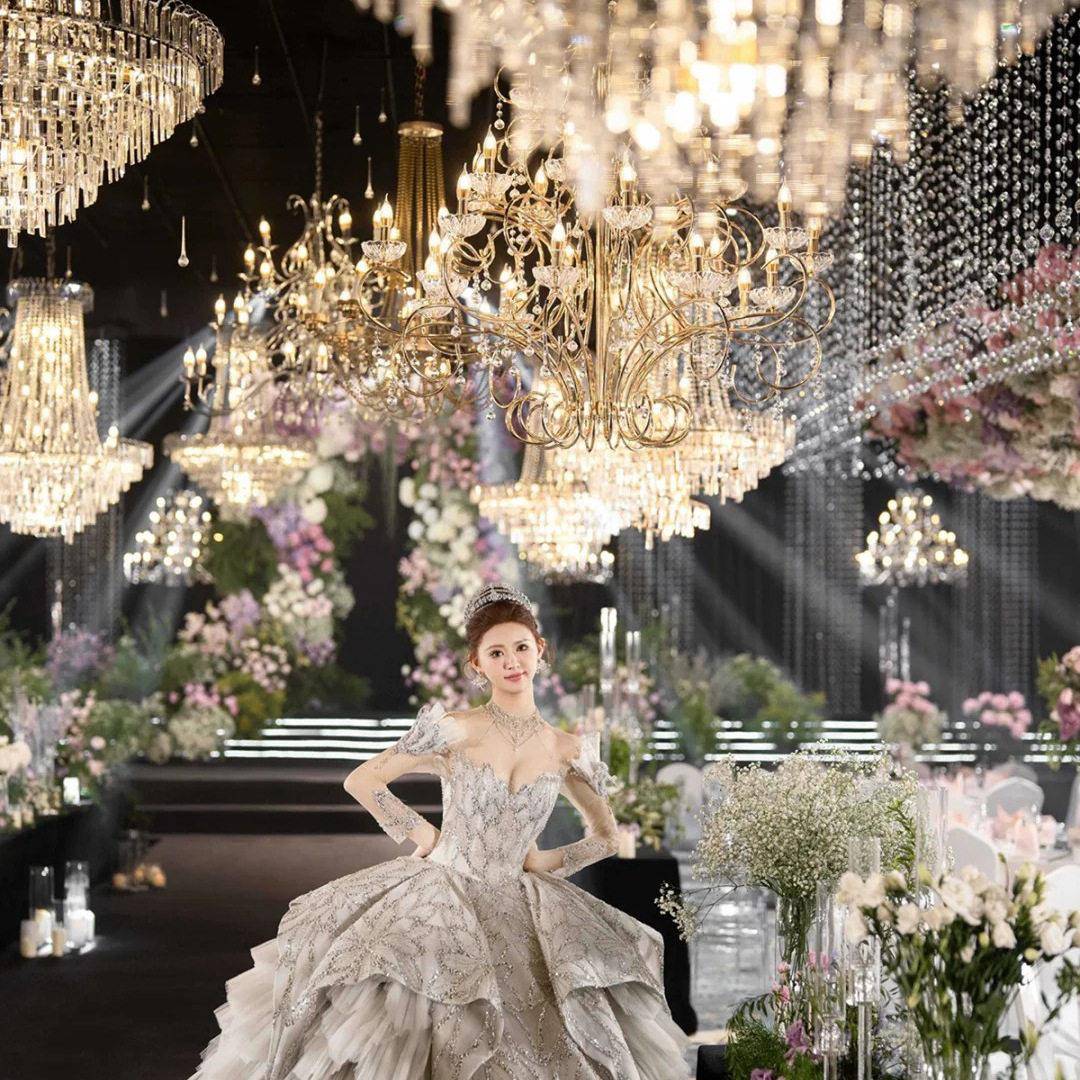 跨境婚庆水晶吊灯婚礼布置道具亚克力吊灯酒店舞台仪式区装饰吊灯