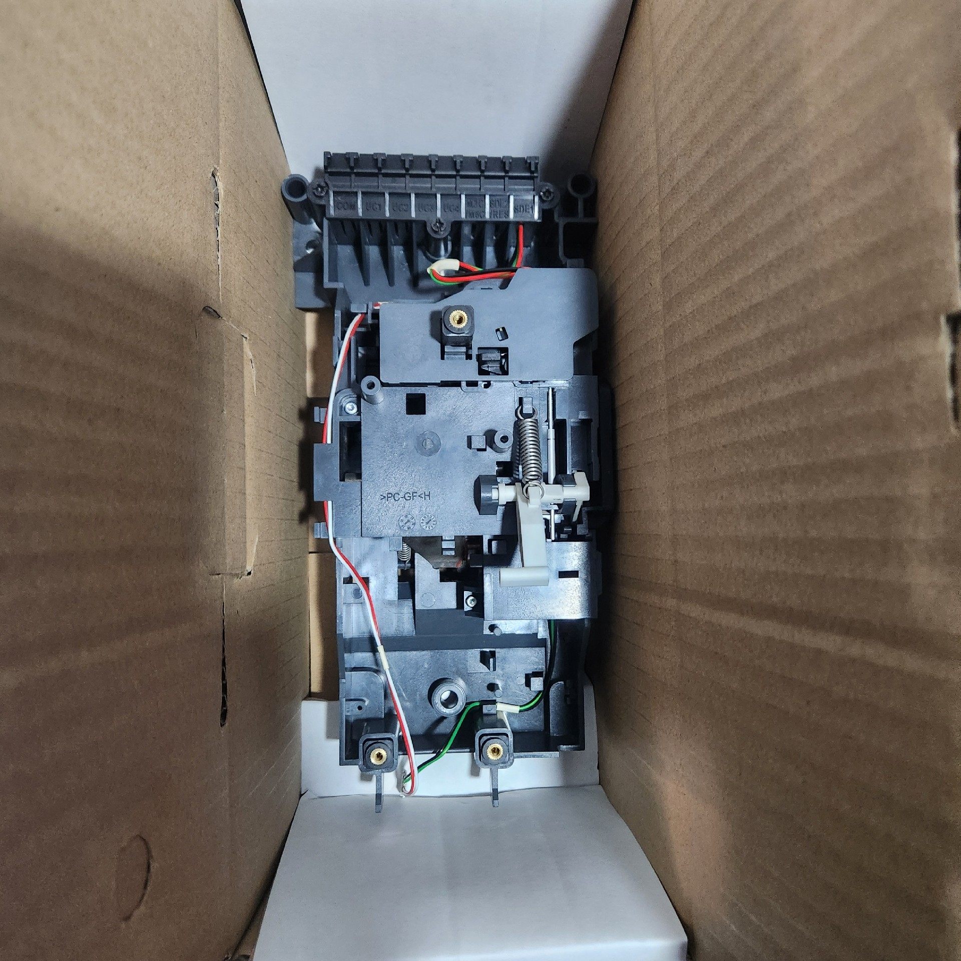 施耐德框架断路器 控制器基坐 底座现货议价