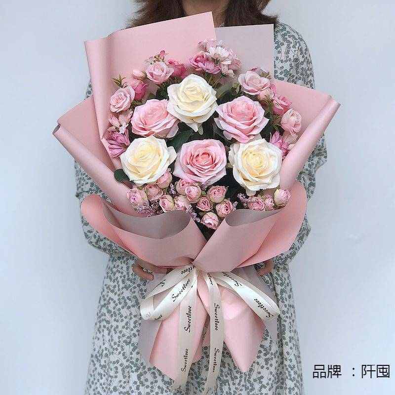 ,毕业手捧花拍照假花道具交车年会仿真花束大颁奖情人节生日批发