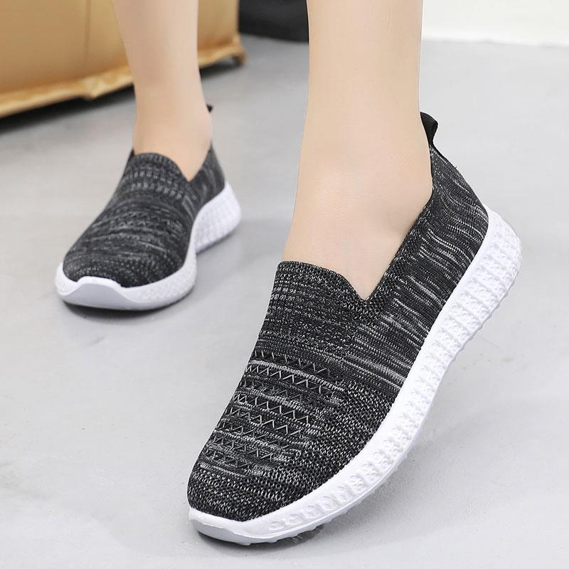 高档老北京布鞋妈妈鞋软女舒适闲老底年休春步秋奶奶一脚蹬女鞋健