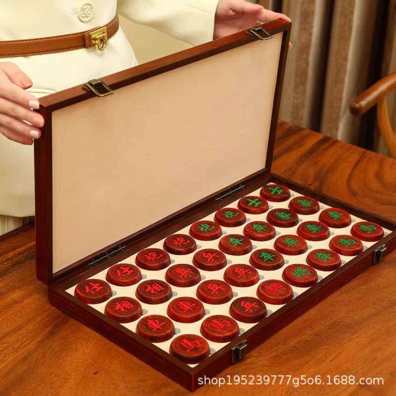 象棋中国象棋儿童实木带木质棋盘学生成人大号便携式套装榉木棋子