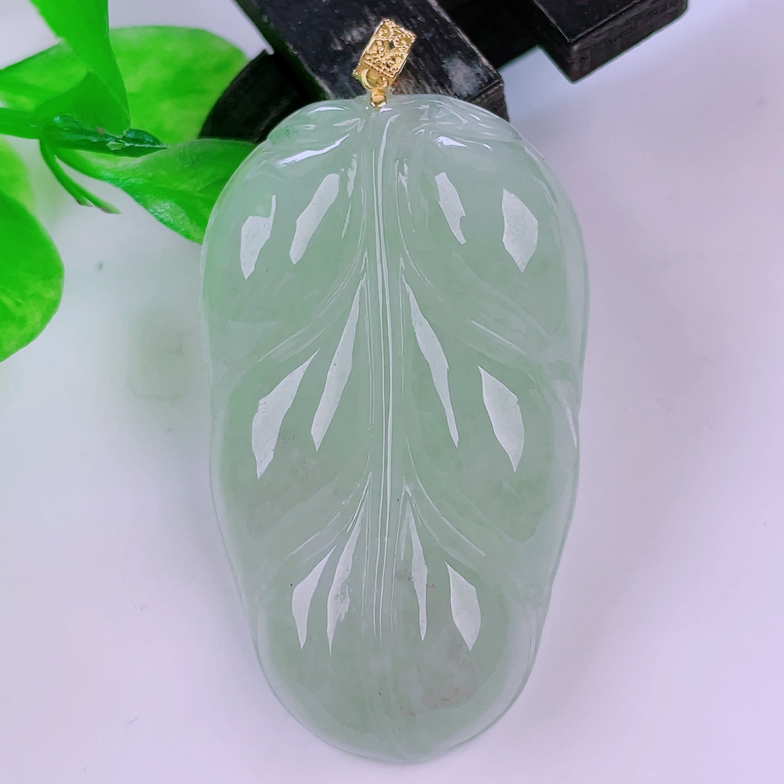 缅甸天然翡翠正品18k金扣头冰满绿满色闪拍金枝玉叶玉石吊坠9.03g
