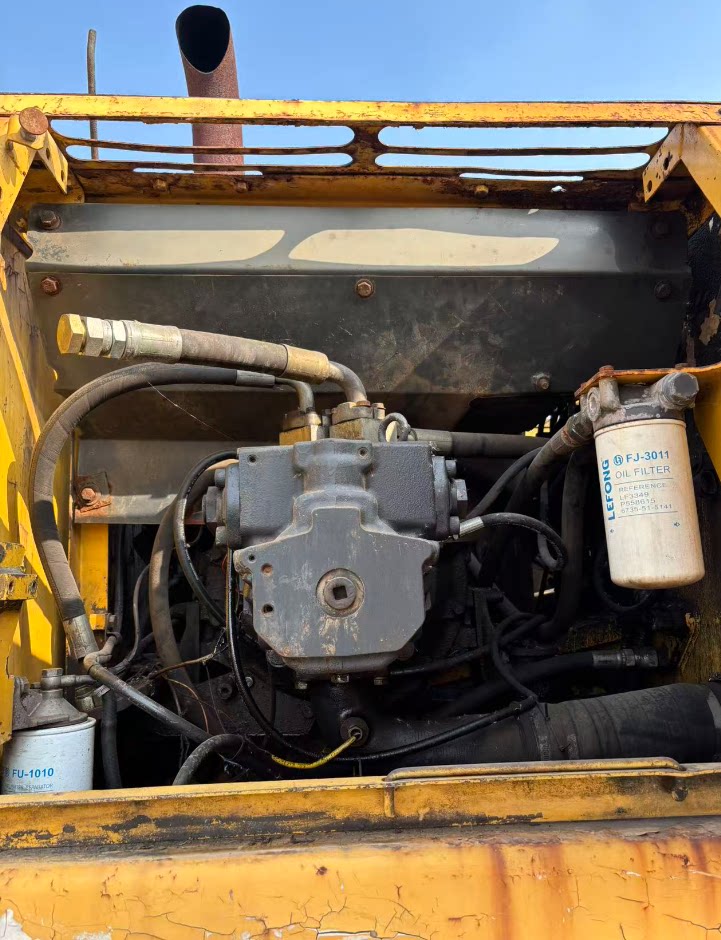 3月7日镇江闲置工程机械小松220挖掘机两台打包处置网络拍卖公告