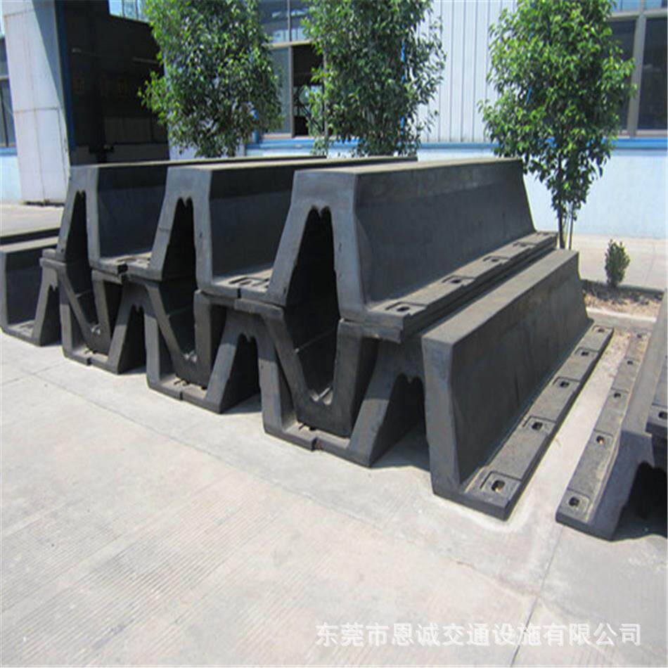 广东DA500型码头桥墩保护橡胶护舷船舶DA300橡胶靠垫
