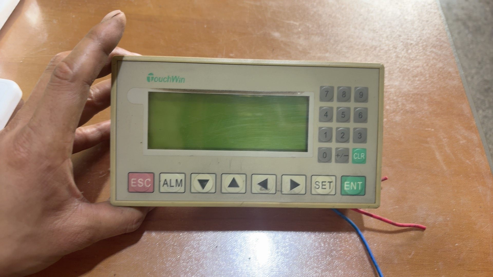 信捷文本显示器OP325-A，二手拆机，成色如图，功能完好，